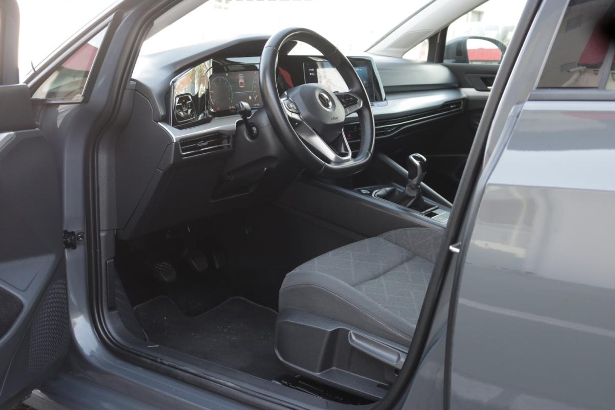volkswagen-golf-2021-diesel-2000cc