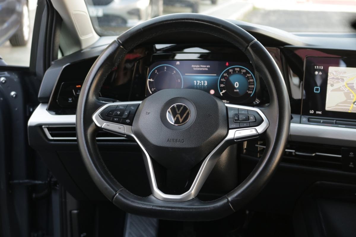 volkswagen-golf-2021-diesel-2000cc