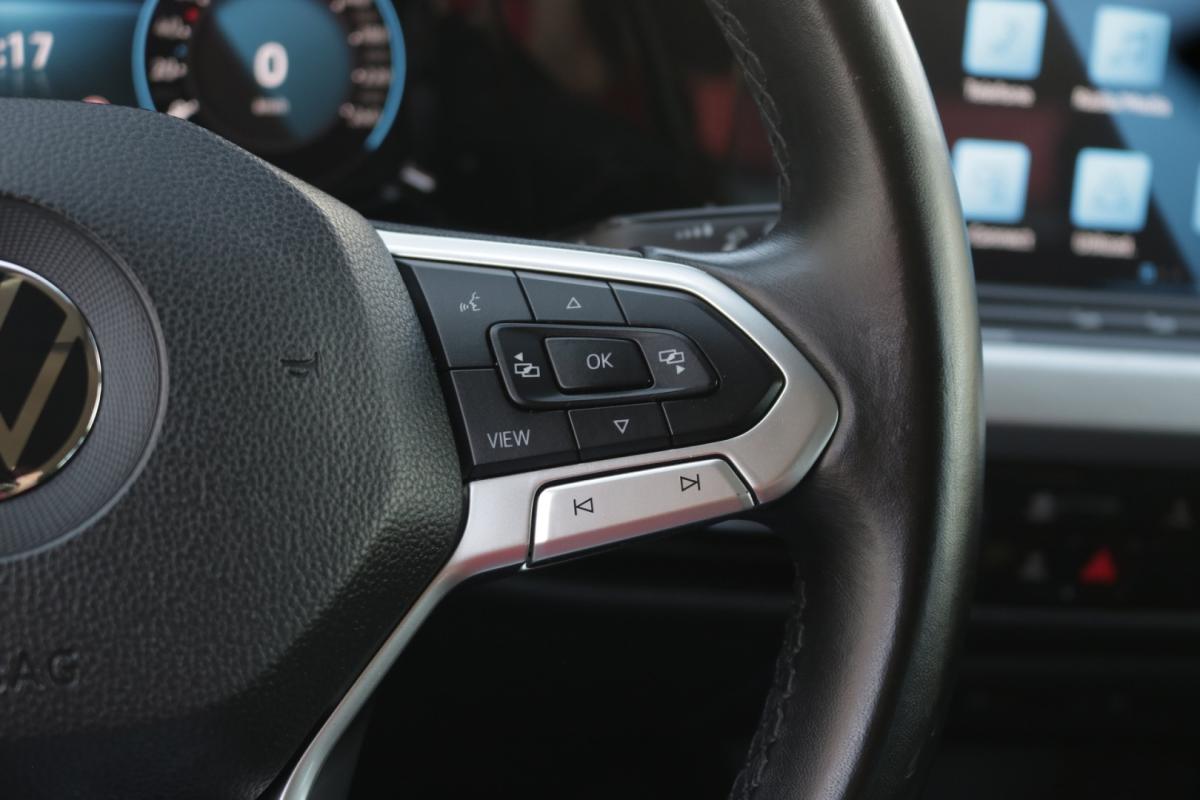 volkswagen-golf-2021-diesel-2000cc