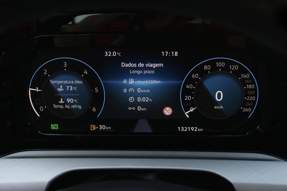 volkswagen-golf-2021-diesel-2000cc