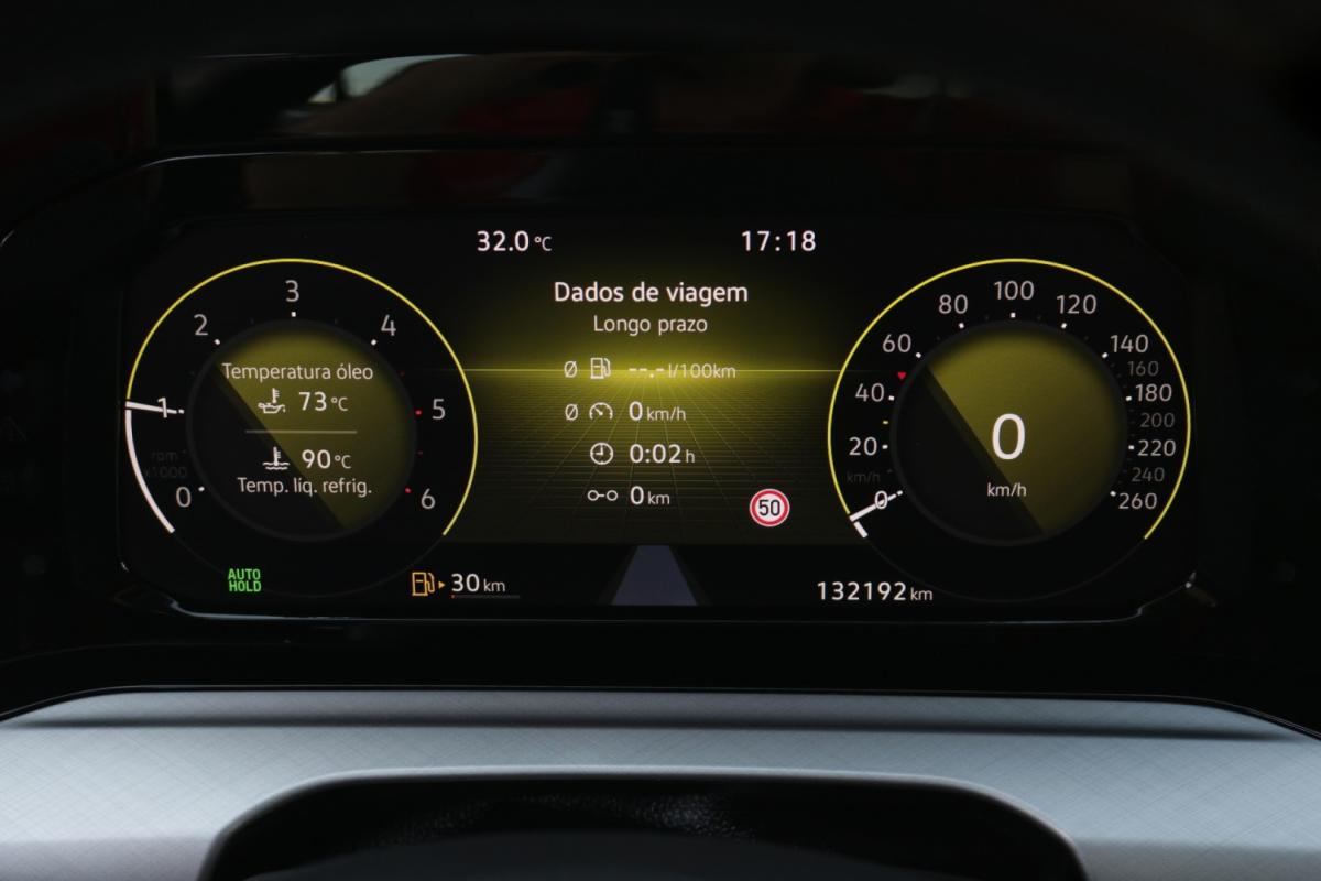 volkswagen-golf-2021-diesel-2000cc