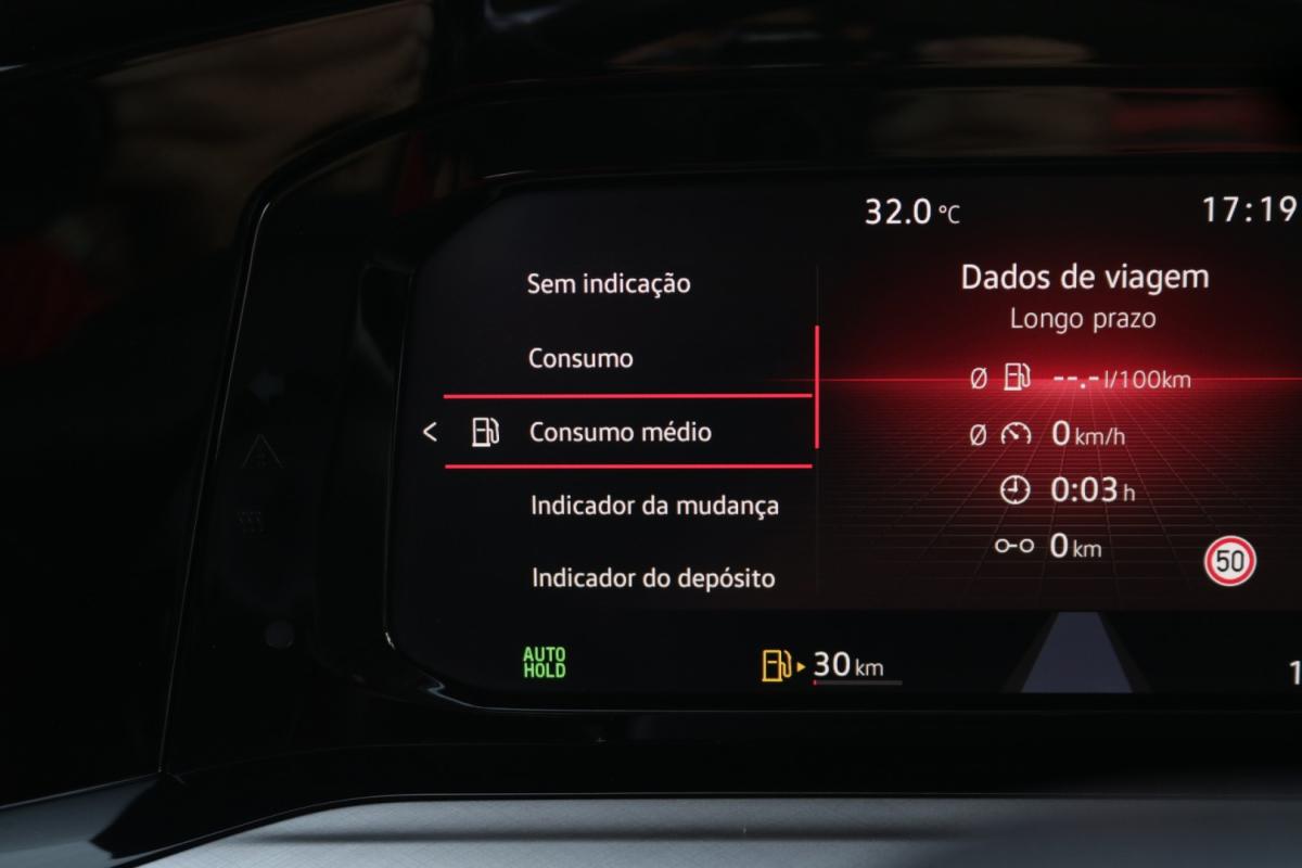 volkswagen-golf-2021-diesel-2000cc