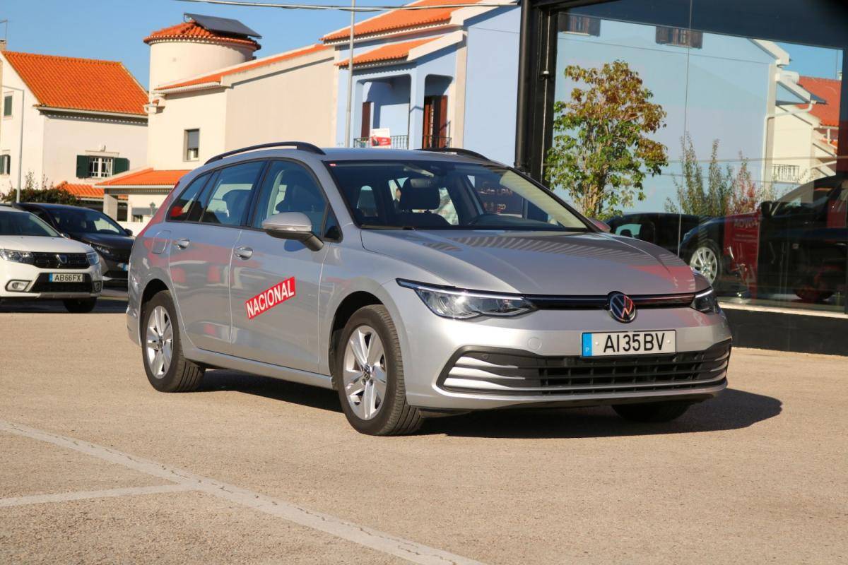 volkswagen-golf-variant-2021-diesel-2000cc