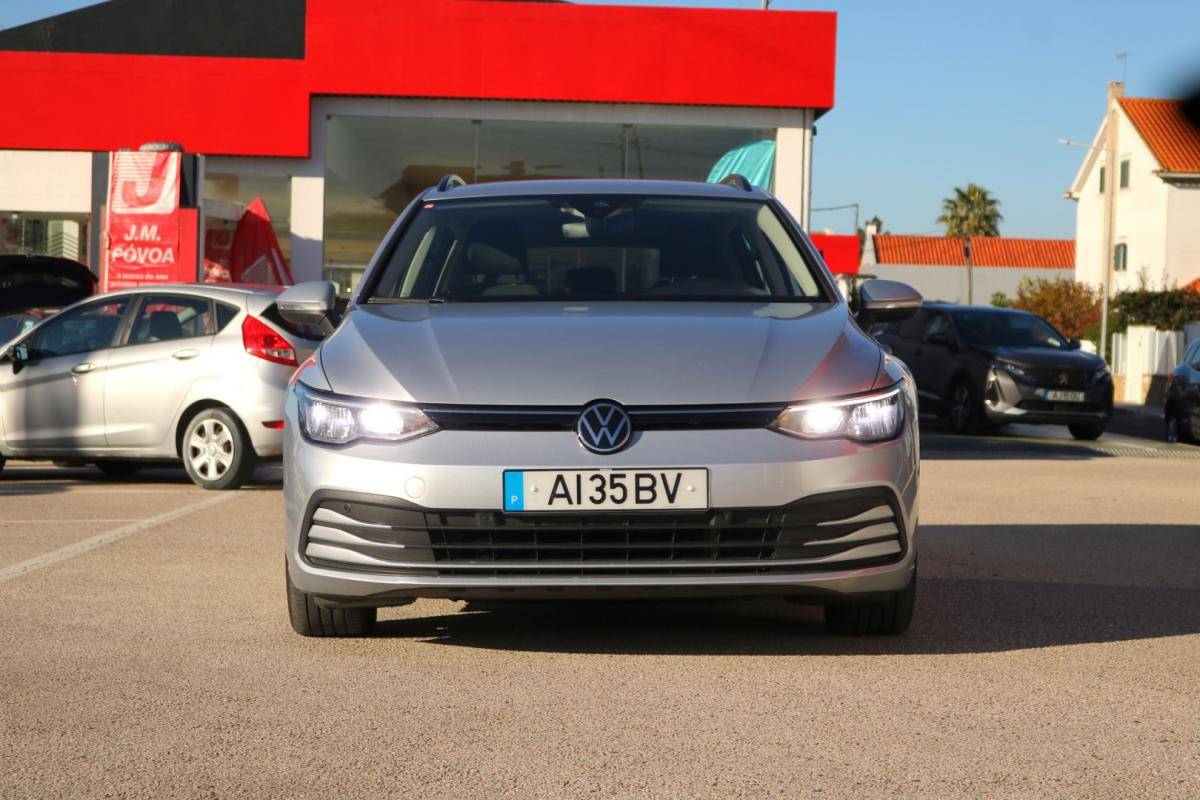 volkswagen-golf-variant-2021-diesel-2000cc