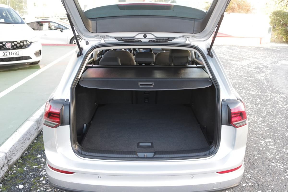 volkswagen-golf-variant-2021-diesel-2000cc