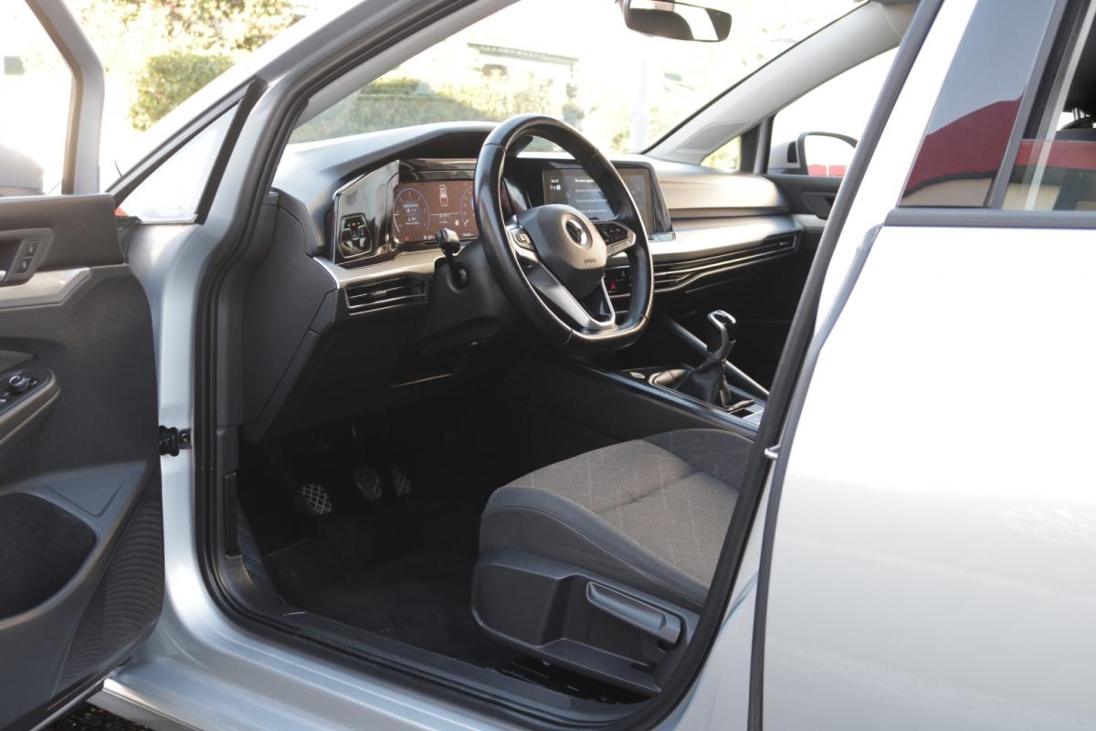 volkswagen-golf-variant-2021-diesel-2000cc