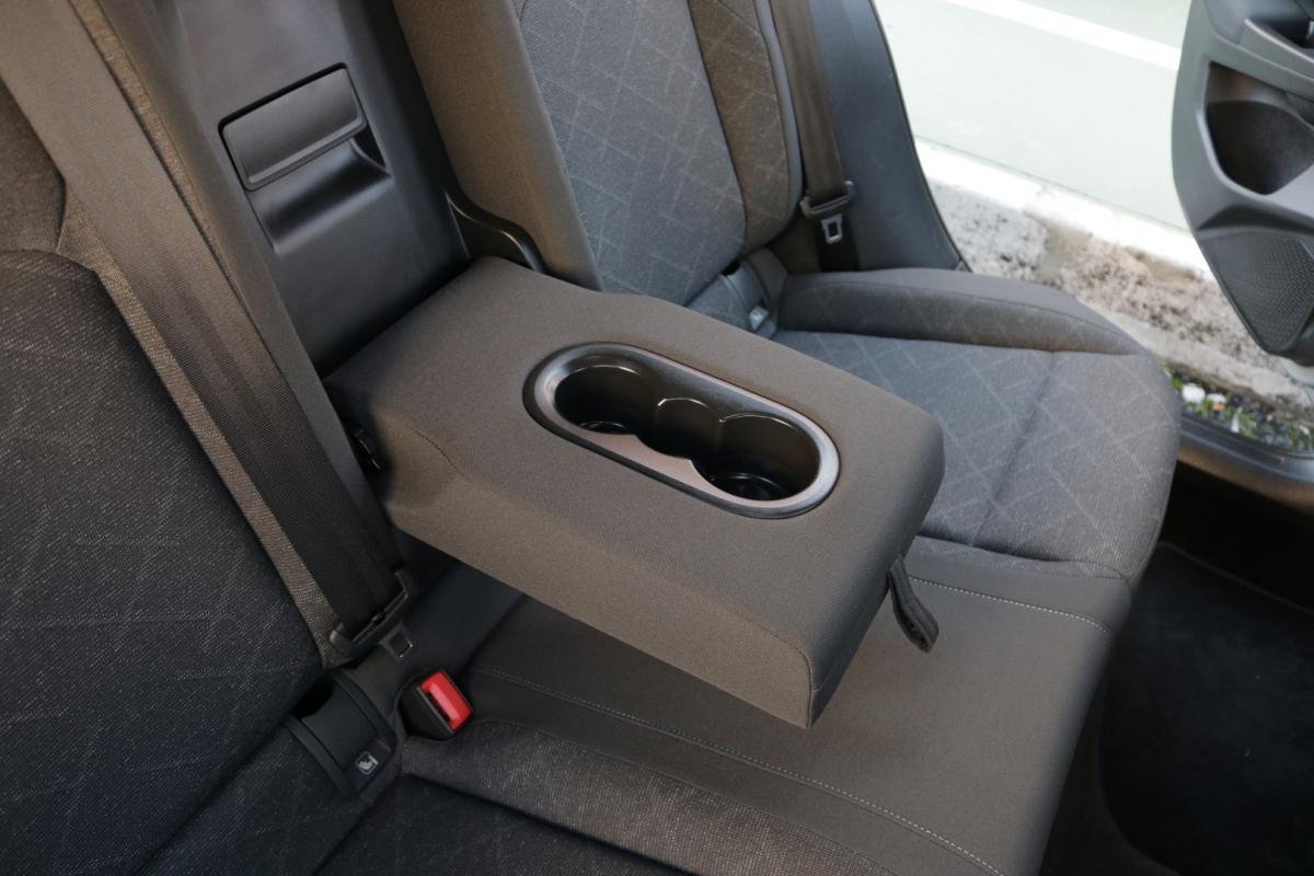 volkswagen-golf-variant-2021-diesel-2000cc