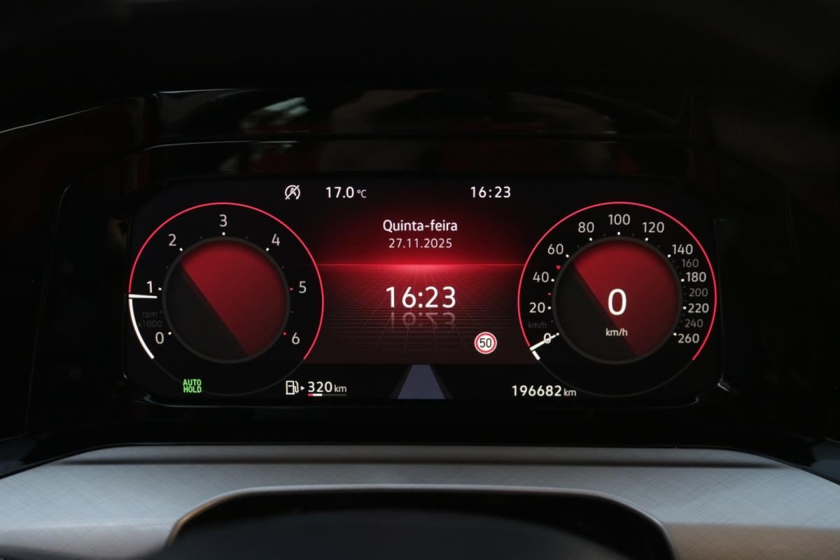 volkswagen-golf-variant-2021-diesel-2000cc