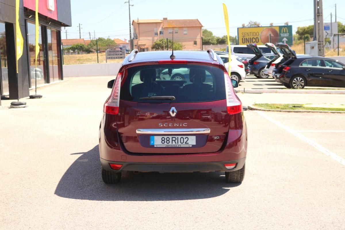 renault-grand-scenic-2016-diesel-1500cc