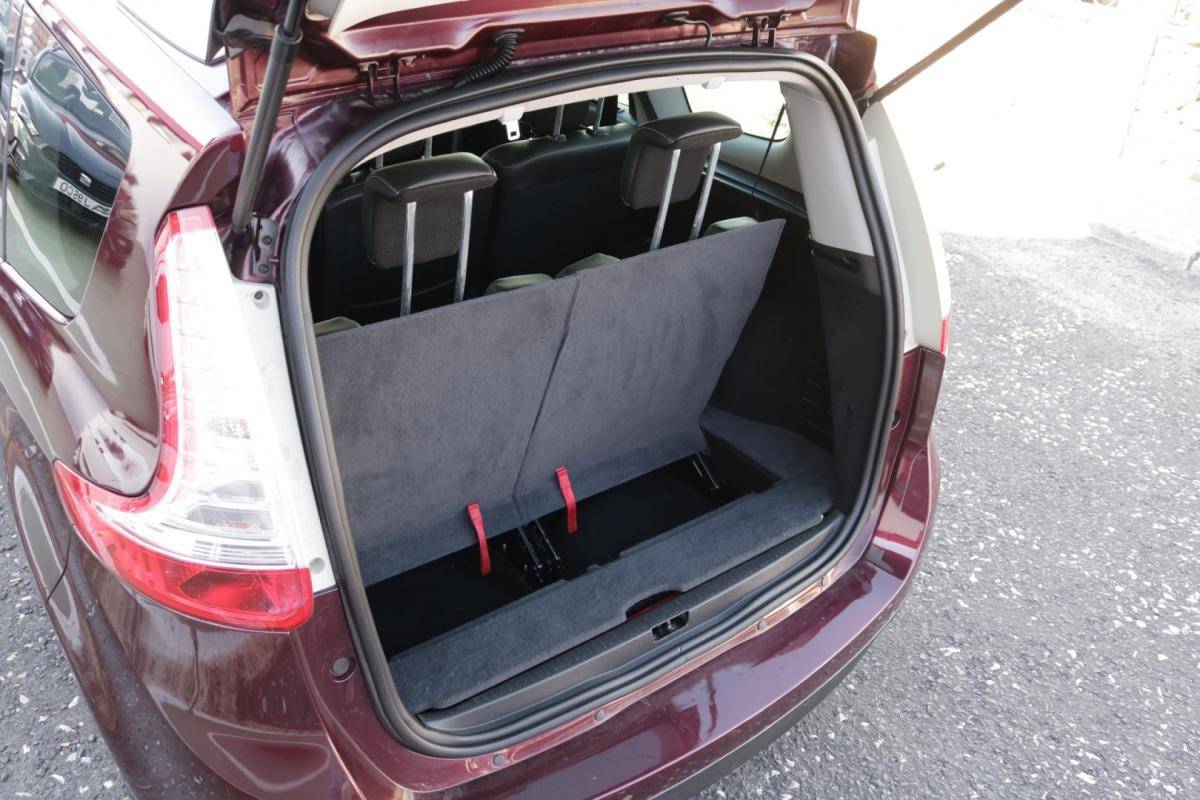 renault-grand-scenic-2016-diesel-1500cc