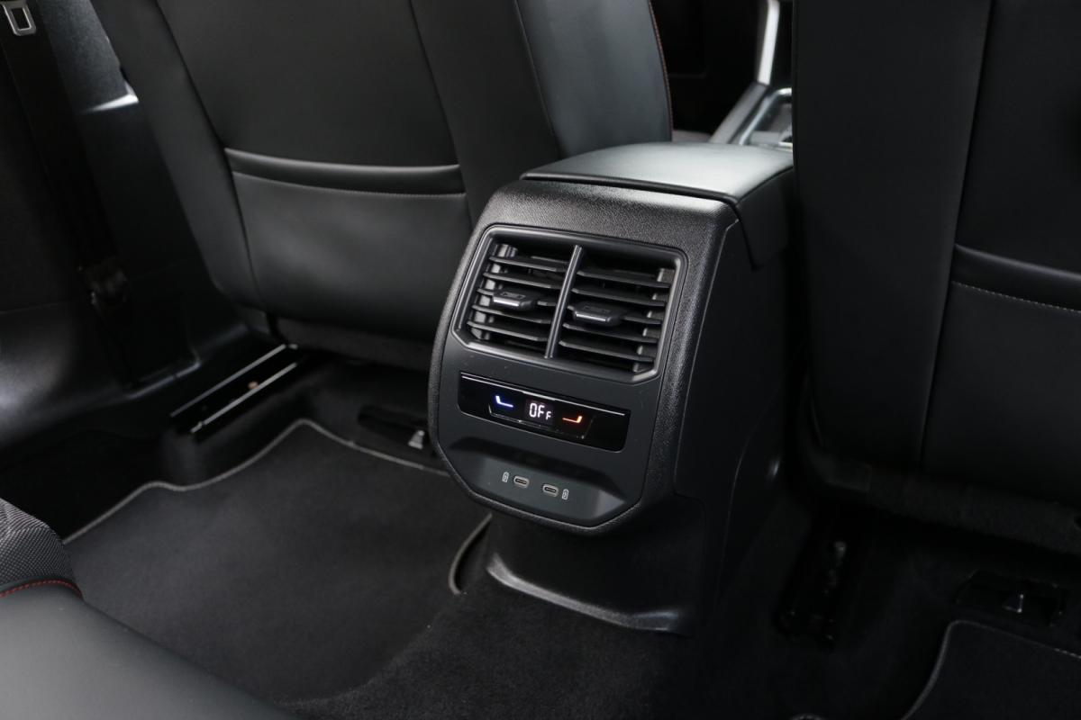 seat-leon-st-2021-hibrido-1400cc