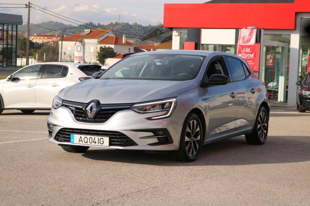 renault-megane-2022-diesel-1500cc