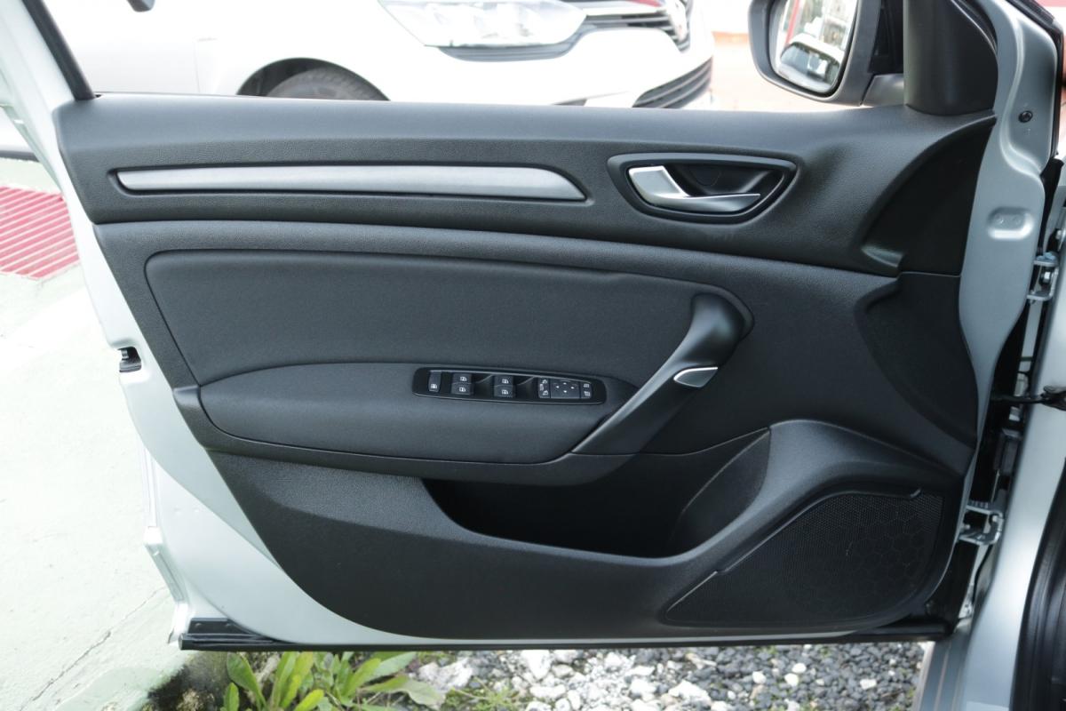 renault-megane-2022-diesel-1500cc