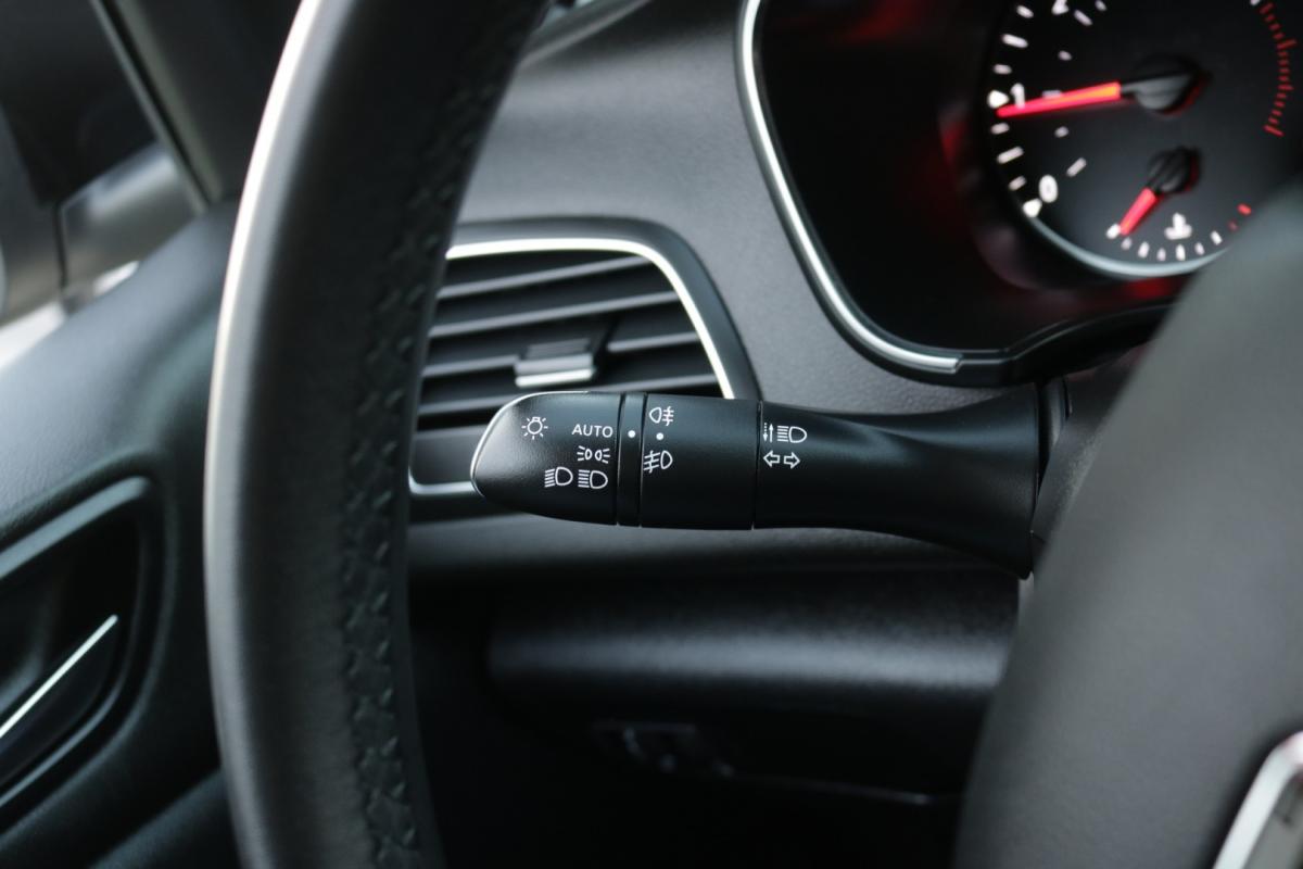 renault-megane-2022-diesel-1500cc