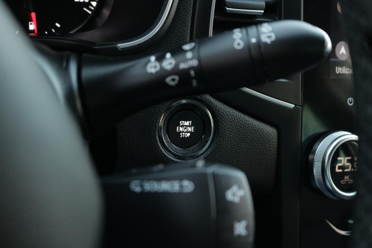 renault-megane-2022-diesel-1500cc