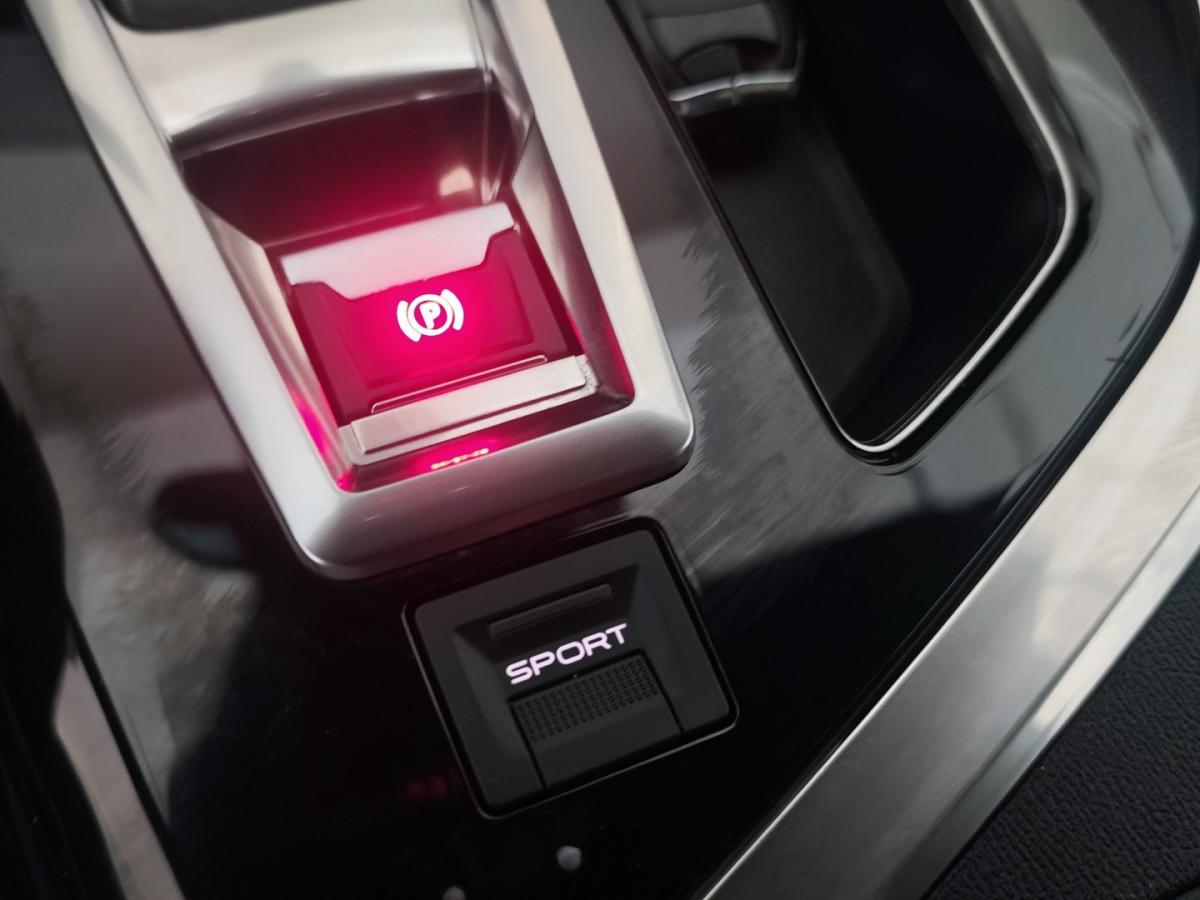peugeot-3008-2017-diesel-1560cc