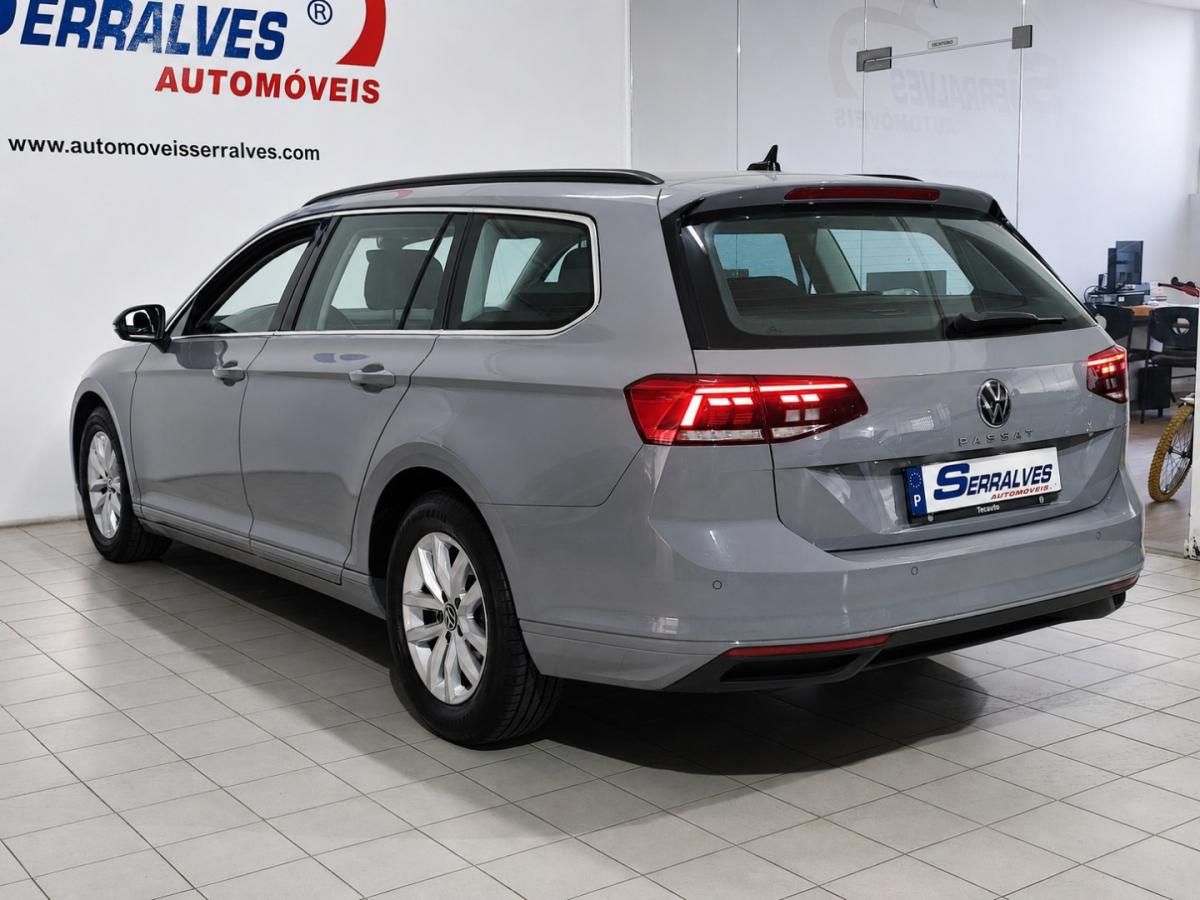volkswagen-passat-variant-2022-diesel-1968cc