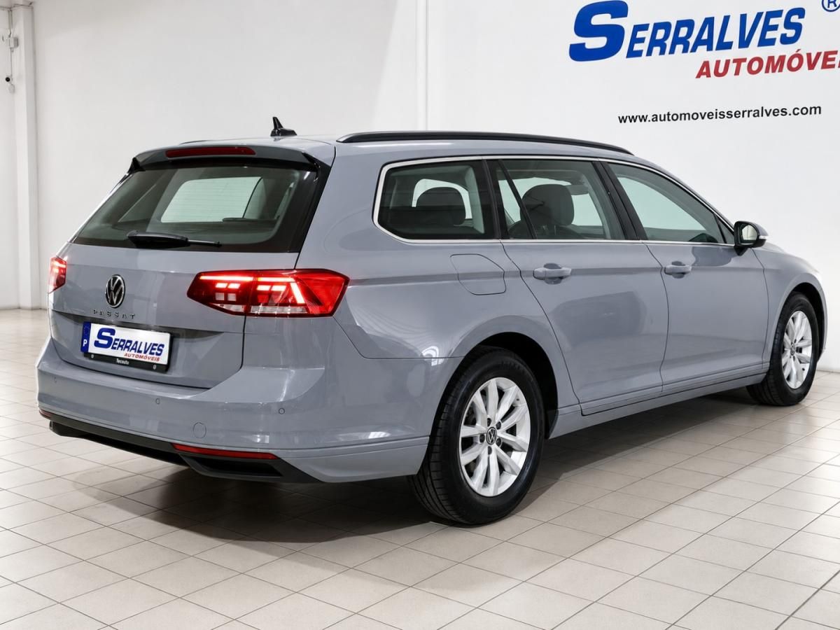 volkswagen-passat-variant-2022-diesel-1968cc