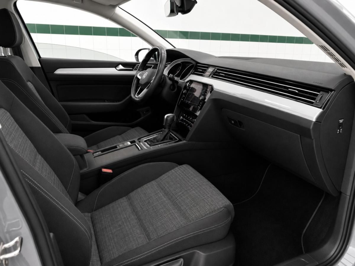 volkswagen-passat-variant-2022-diesel-1968cc