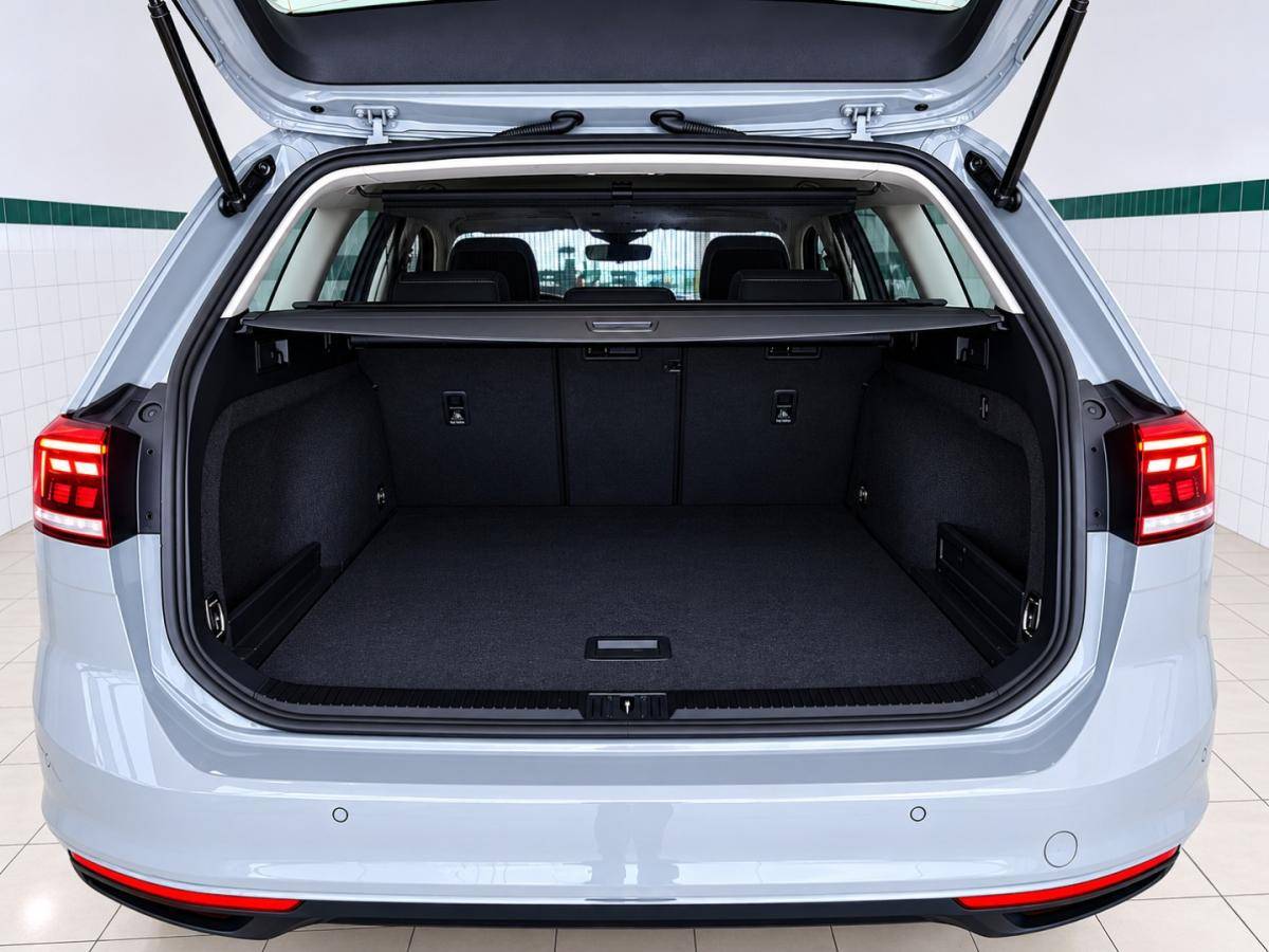 volkswagen-passat-variant-2022-diesel-1968cc