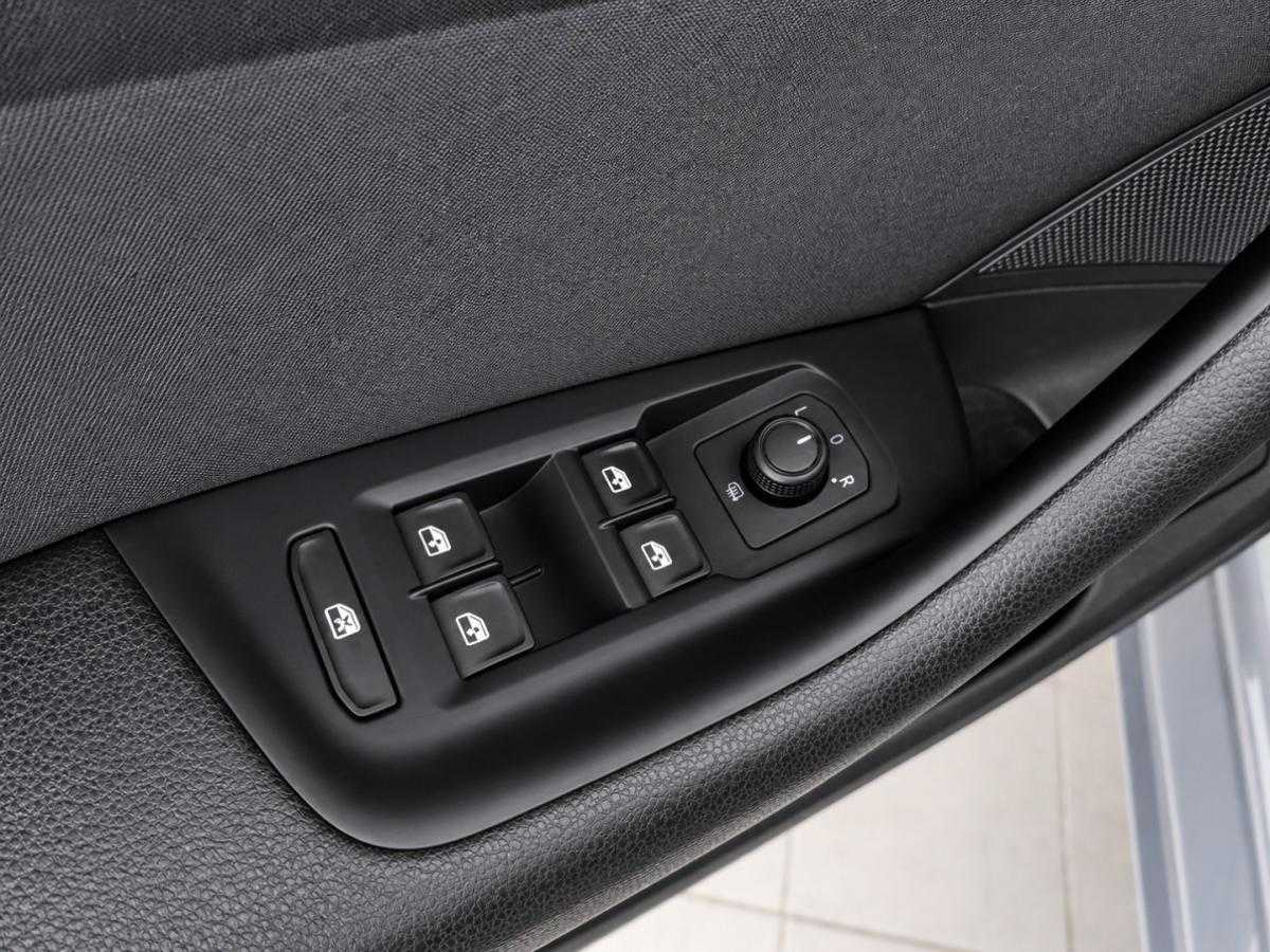 volkswagen-passat-variant-2022-diesel-1968cc