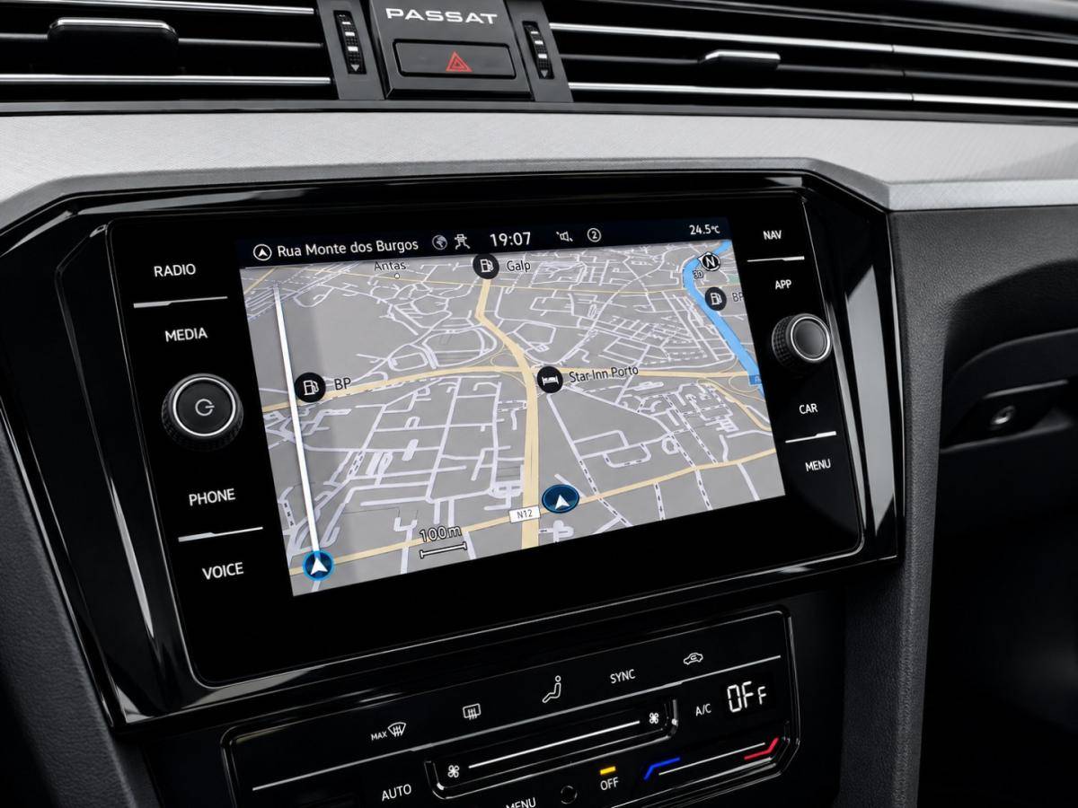 volkswagen-passat-variant-2022-diesel-1968cc