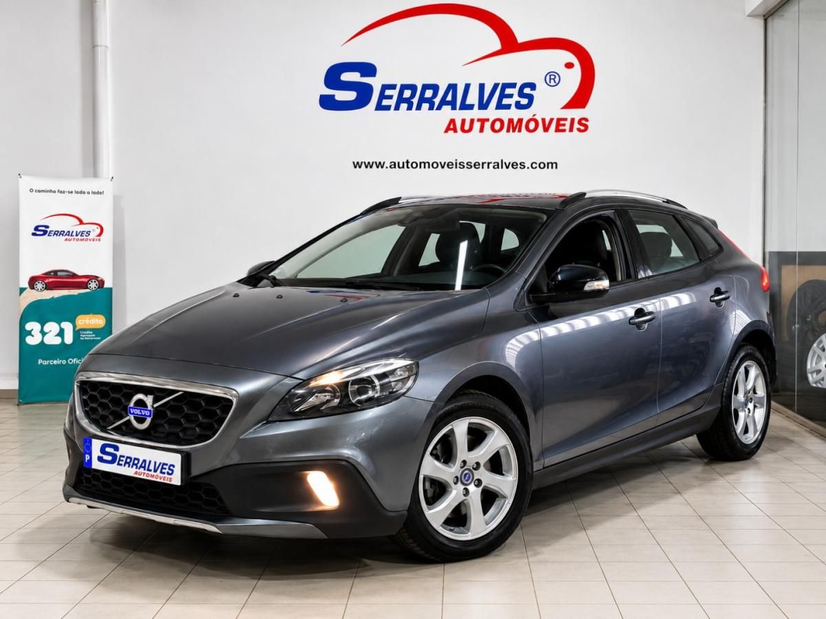volvo-v40-cross-country-2014-diesel-1560cc
