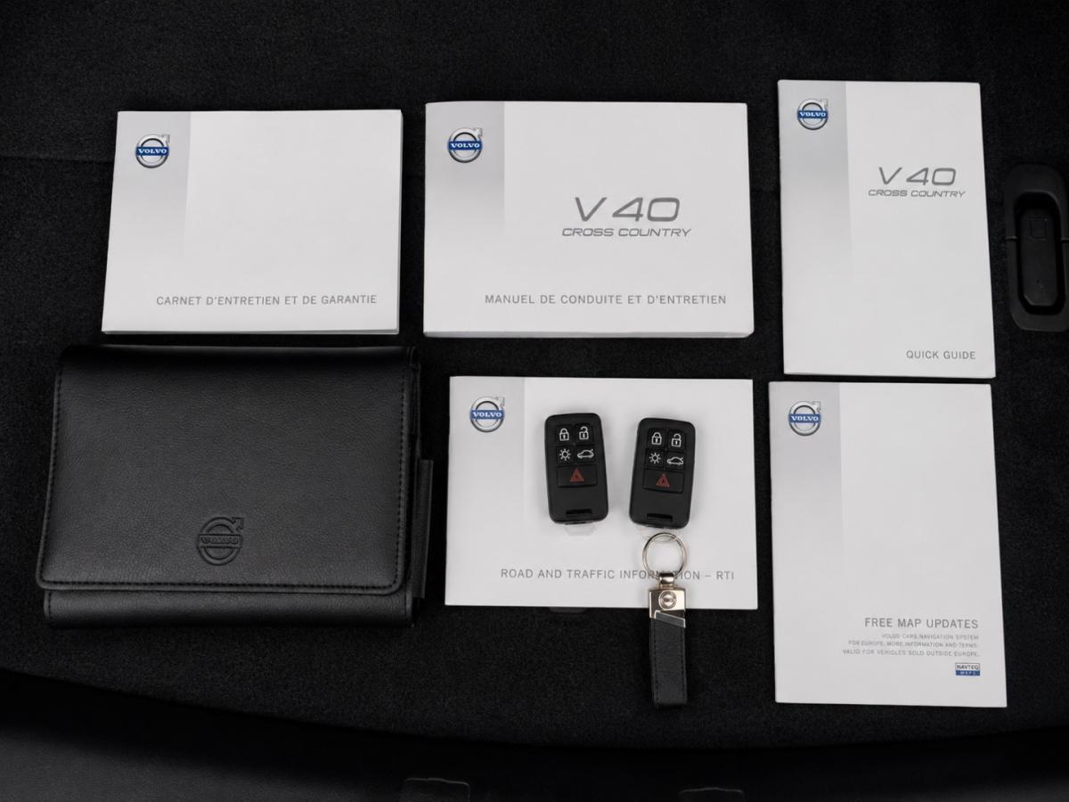 volvo-v40-cross-country-2014-diesel-1560cc