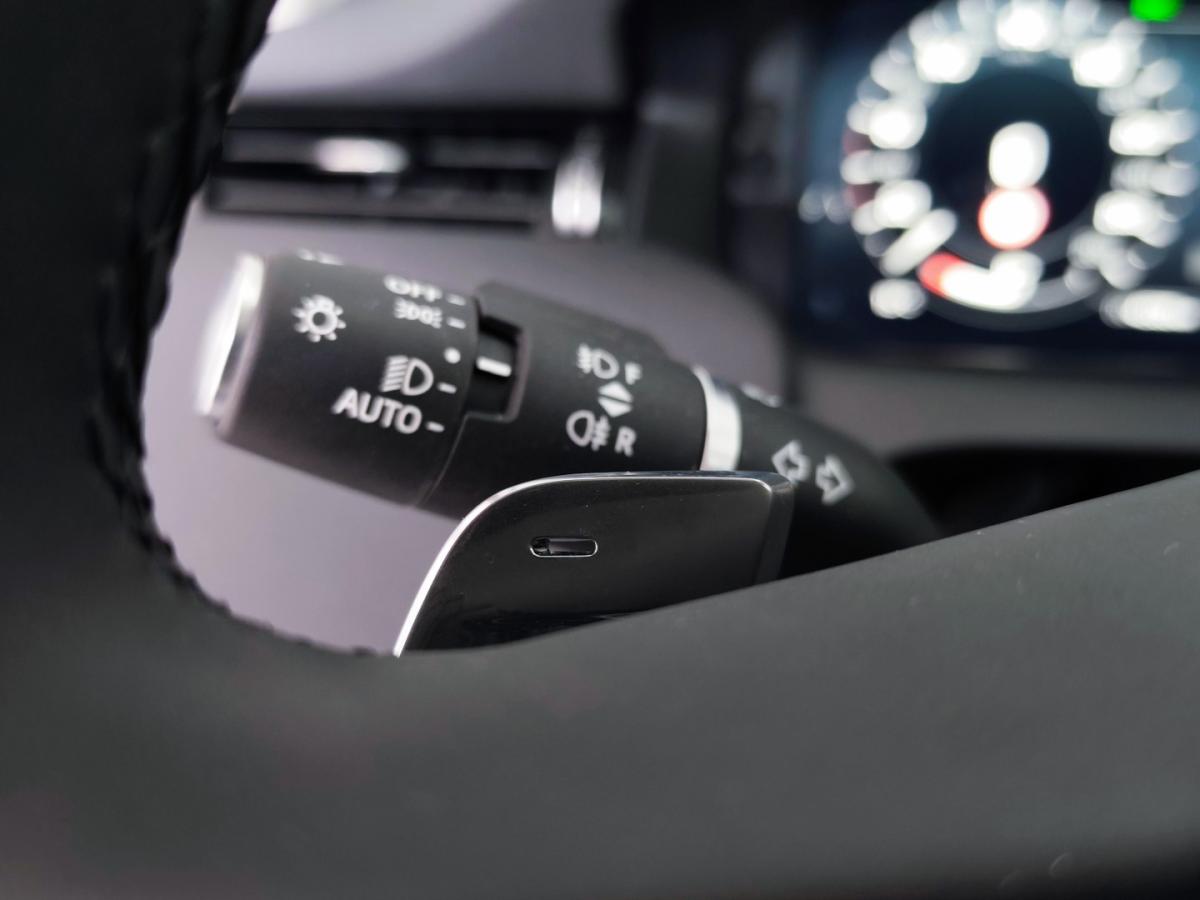 land-rover-discovery-sport-2024-hibrido-1498cc