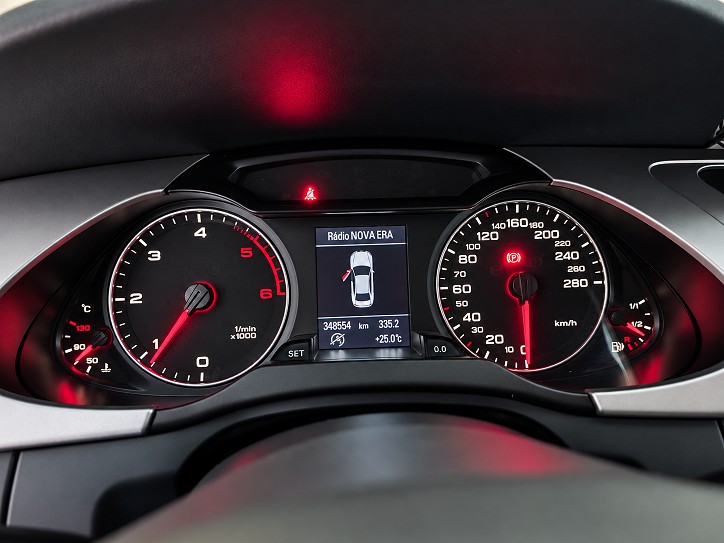 audi-a4-2010-diesel-1968cc