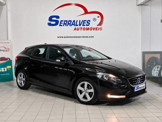 volvo-v40-2014-diesel-1560cc