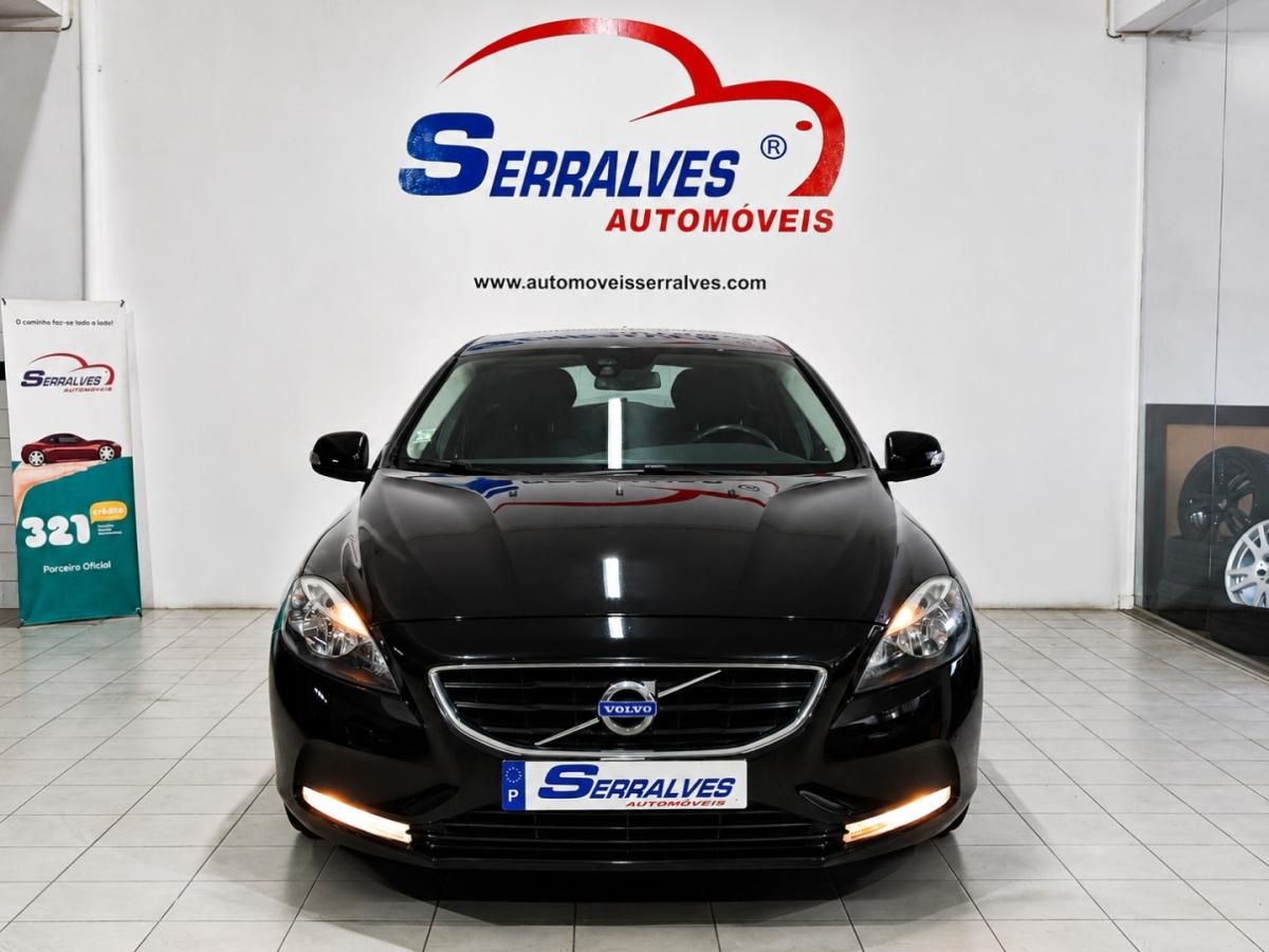 volvo-v40-2014-diesel-1560cc