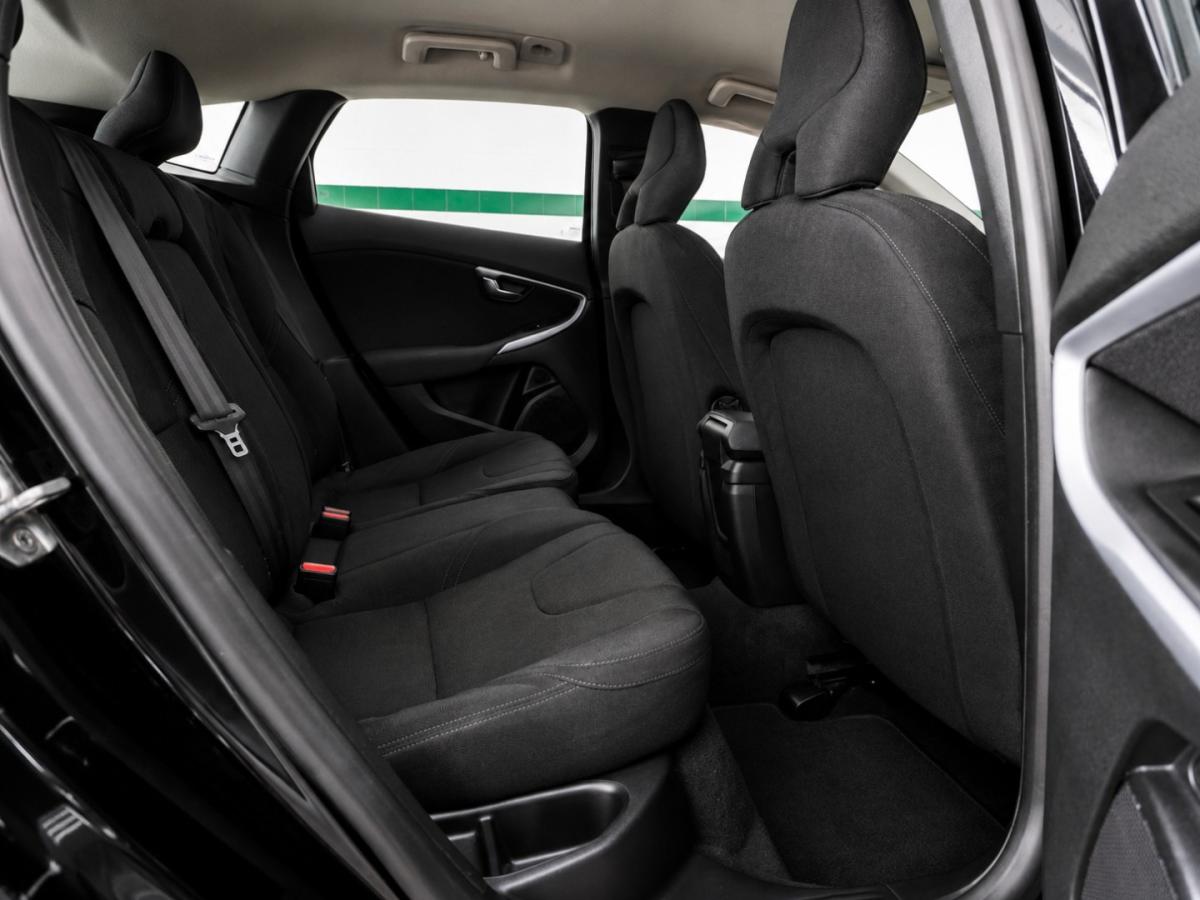 volvo-v40-2014-diesel-1560cc