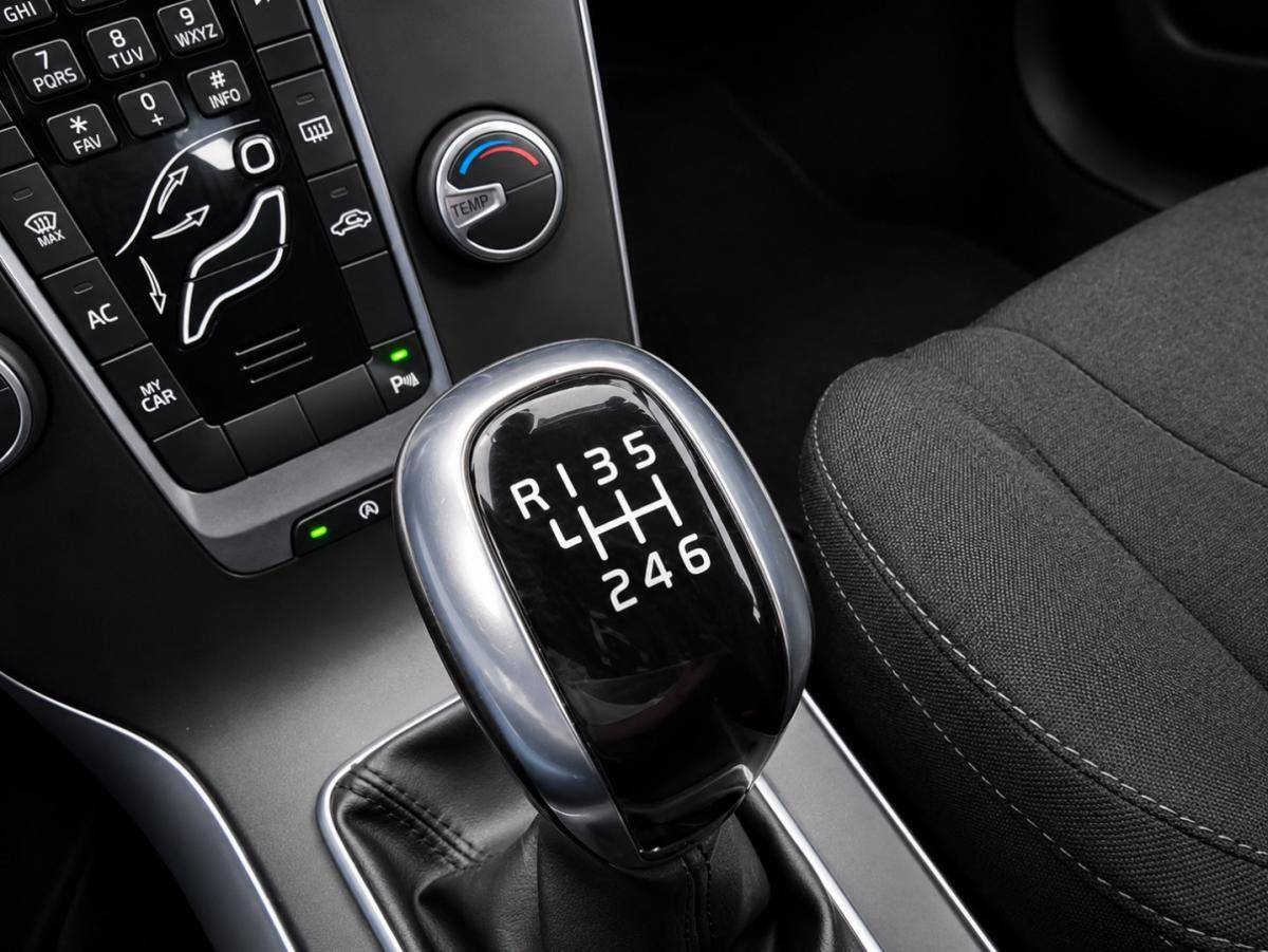 volvo-v40-2014-diesel-1560cc