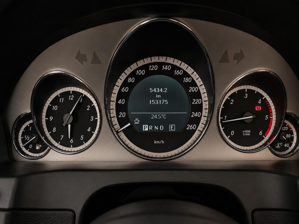 mercedes-benz-classe-e-2011-diesel-2143cc