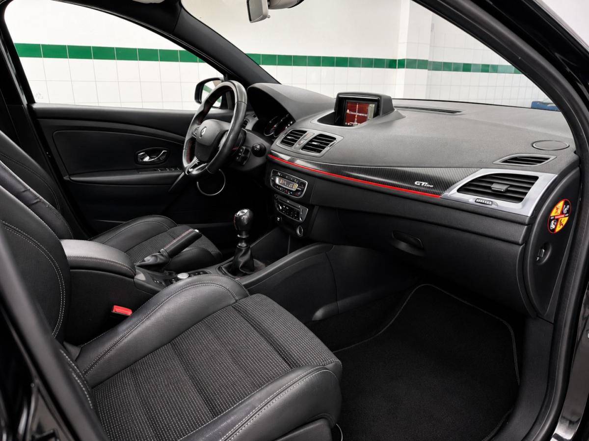 renault-megane-sport-tourer-2012-diesel-1461cc