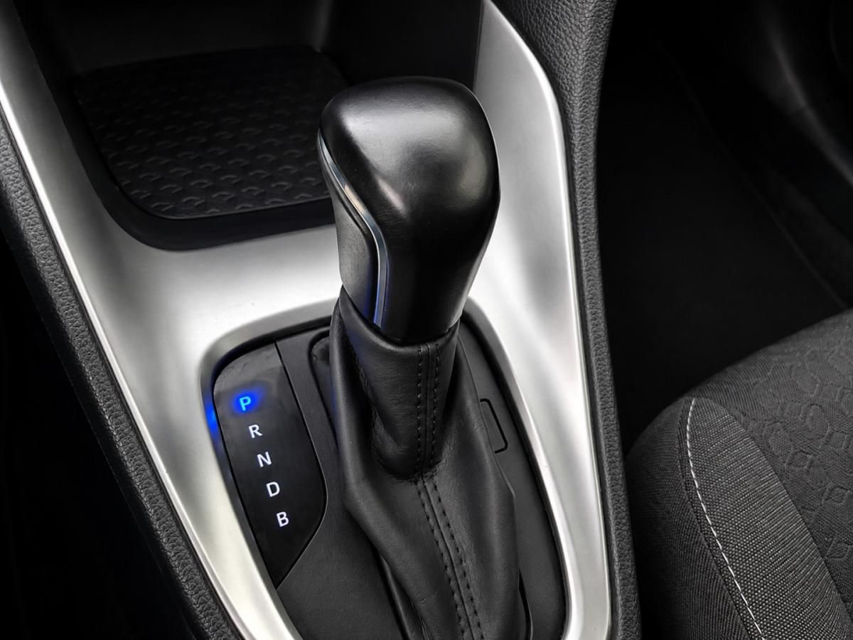 toyota-yaris-2023-hibrido-1490cc