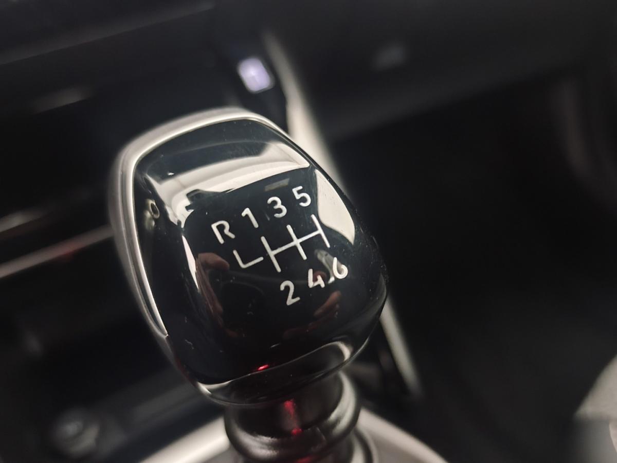 peugeot-2008-2024-gasolina-1199cc