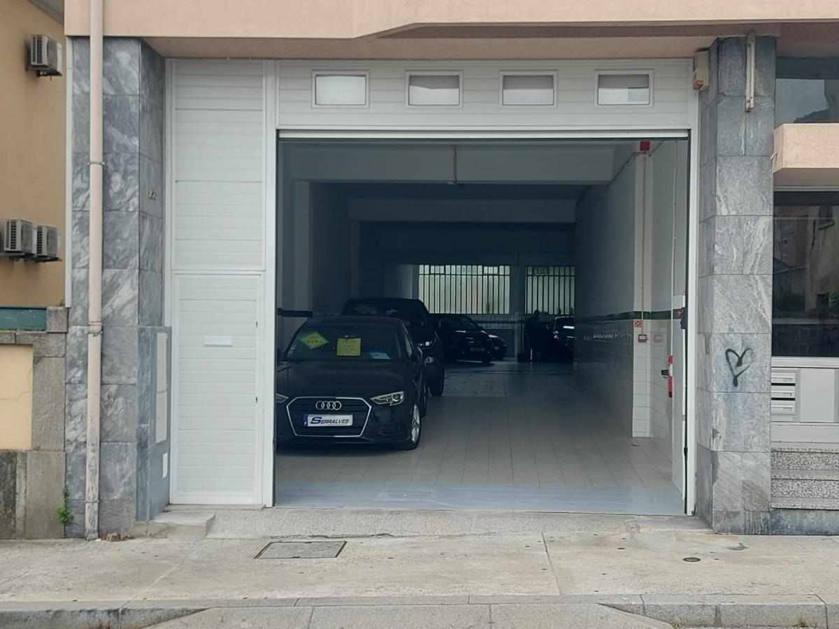 seller image