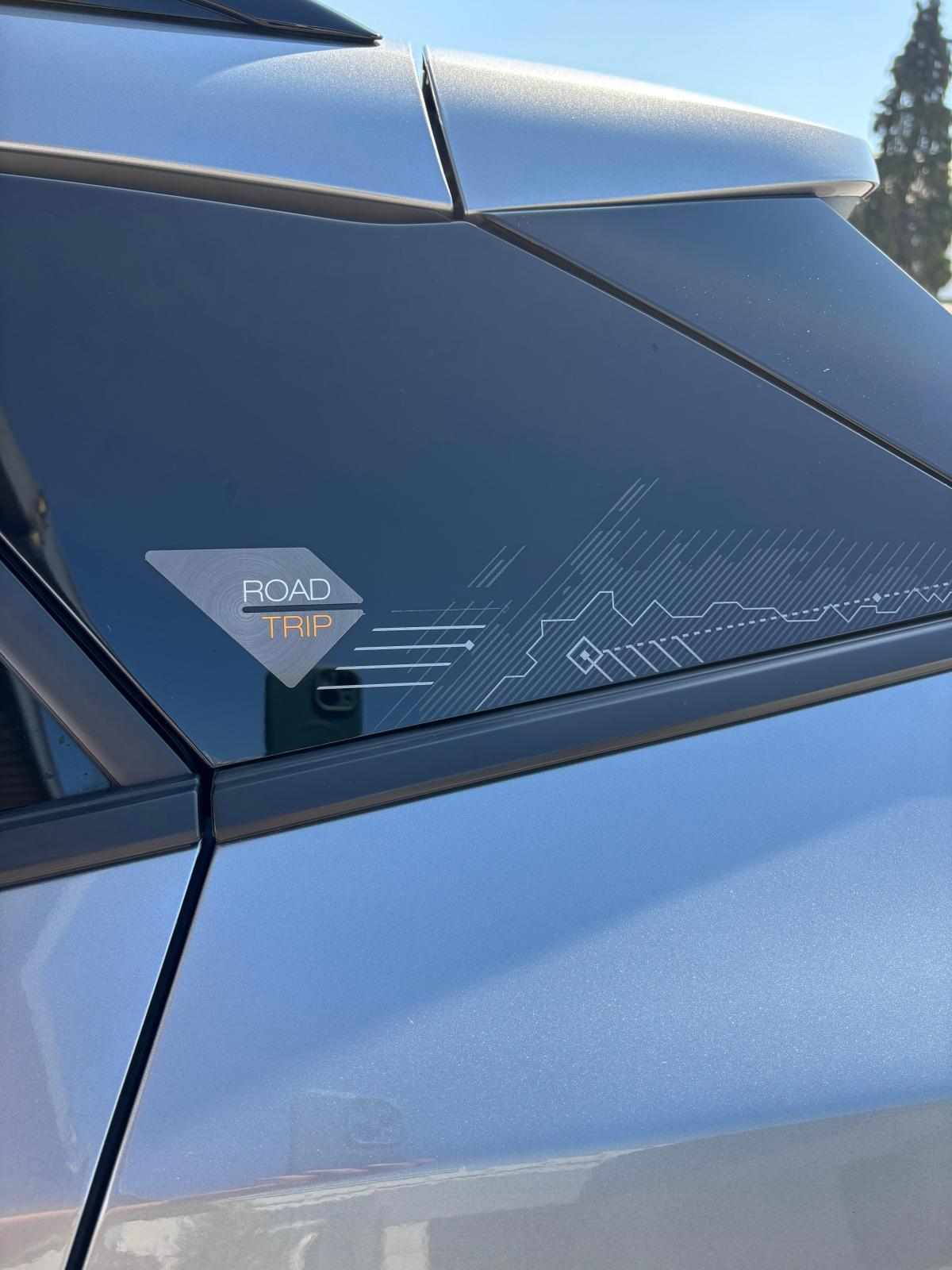 peugeot-e-2008-allure-ev-50kwh-2022-eletrico