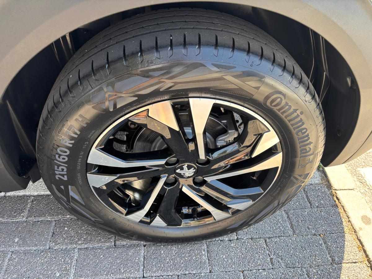 peugeot-e-2008-allure-ev-50kwh-2022-eletrico