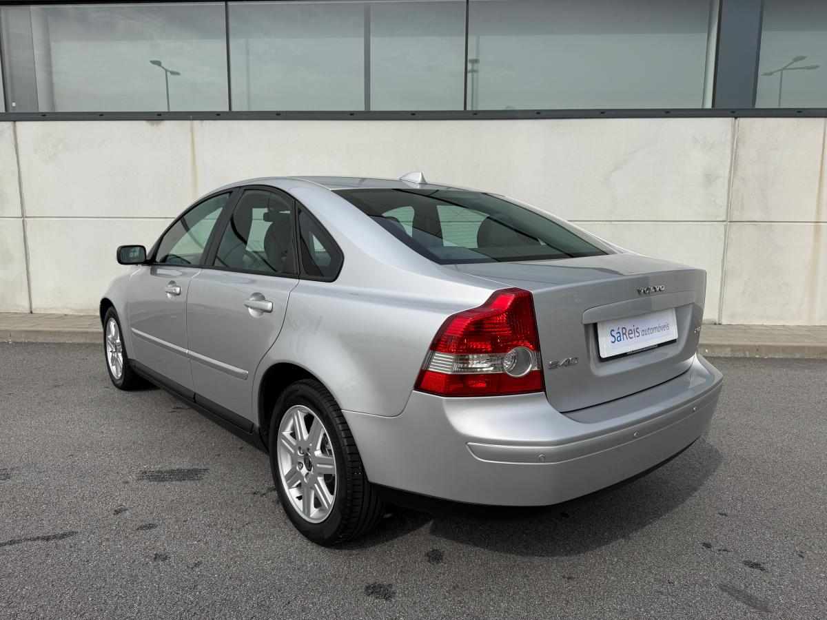 volvo-s40-2-0-d-2005-diesel-1997cc