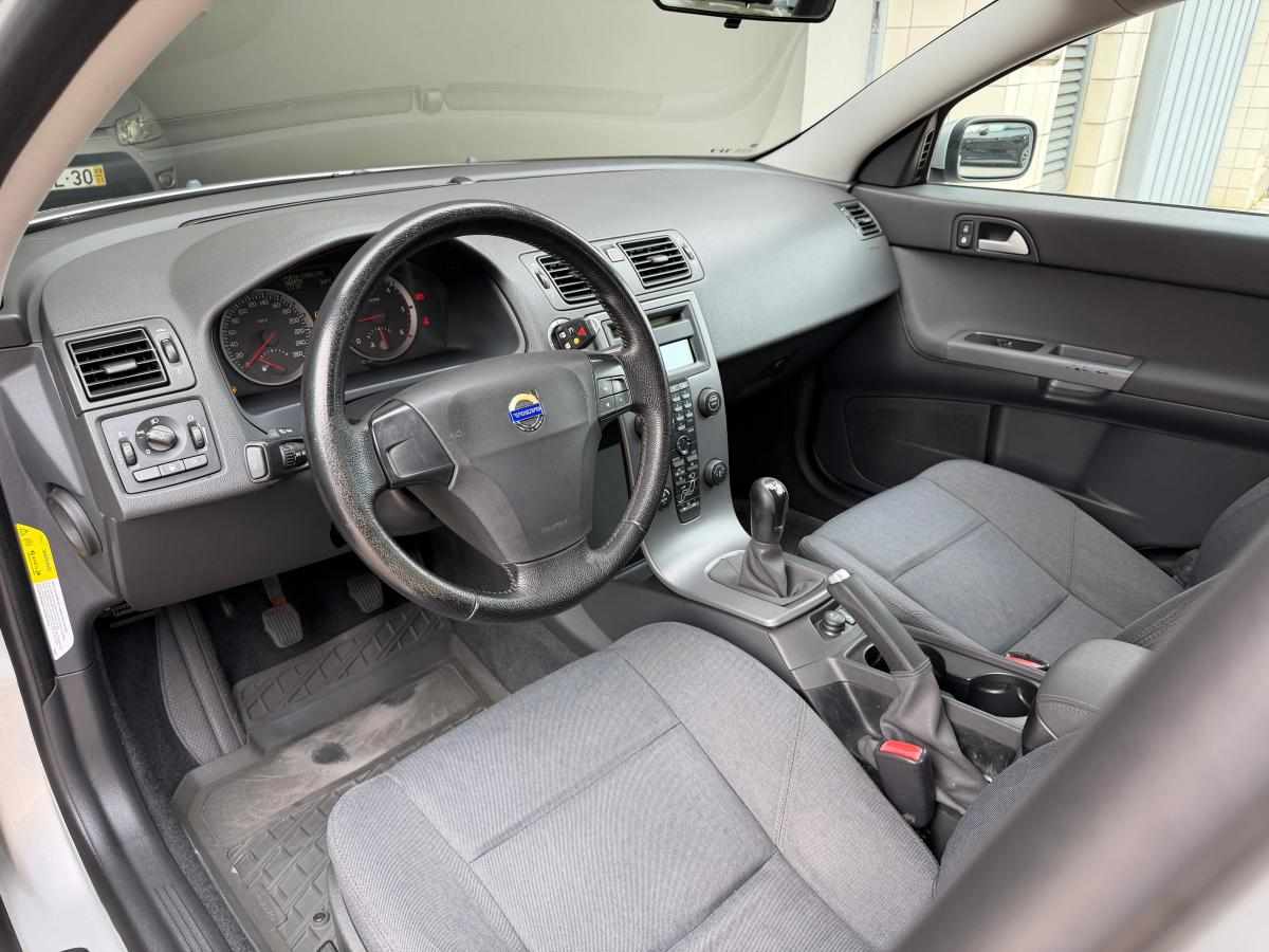 volvo-s40-2-0-d-2005-diesel-1997cc