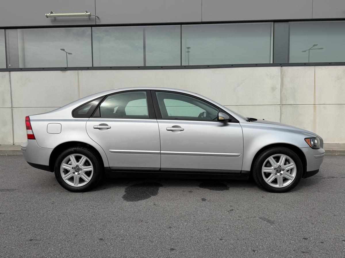 volvo-s40-2-0-d-2005-diesel-1997cc