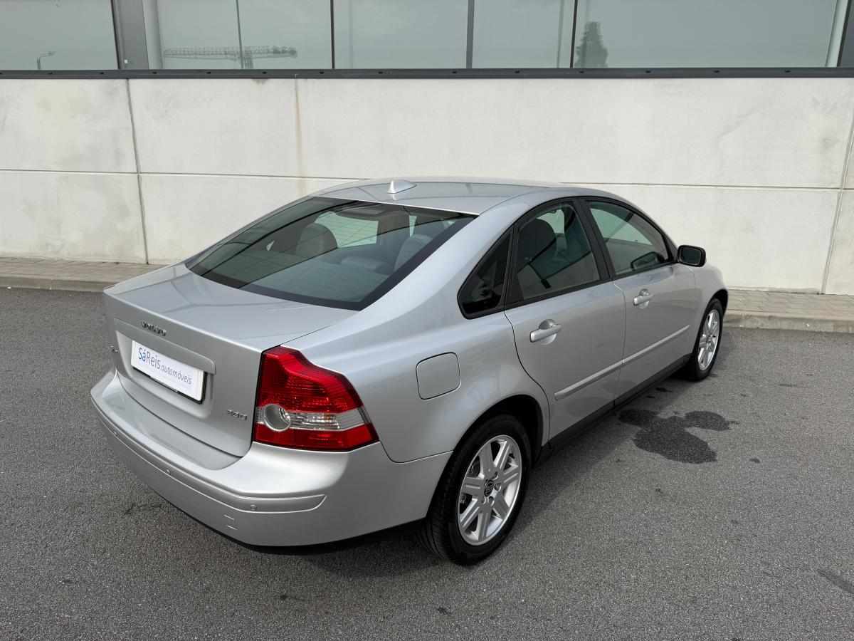 volvo-s40-2-0-d-2005-diesel-1997cc