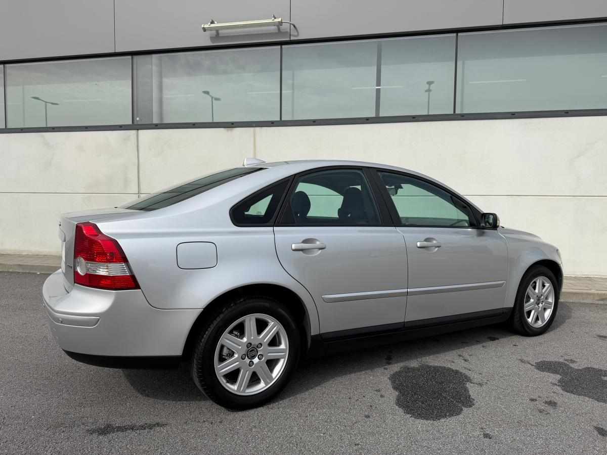 volvo-s40-2-0-d-2005-diesel-1997cc