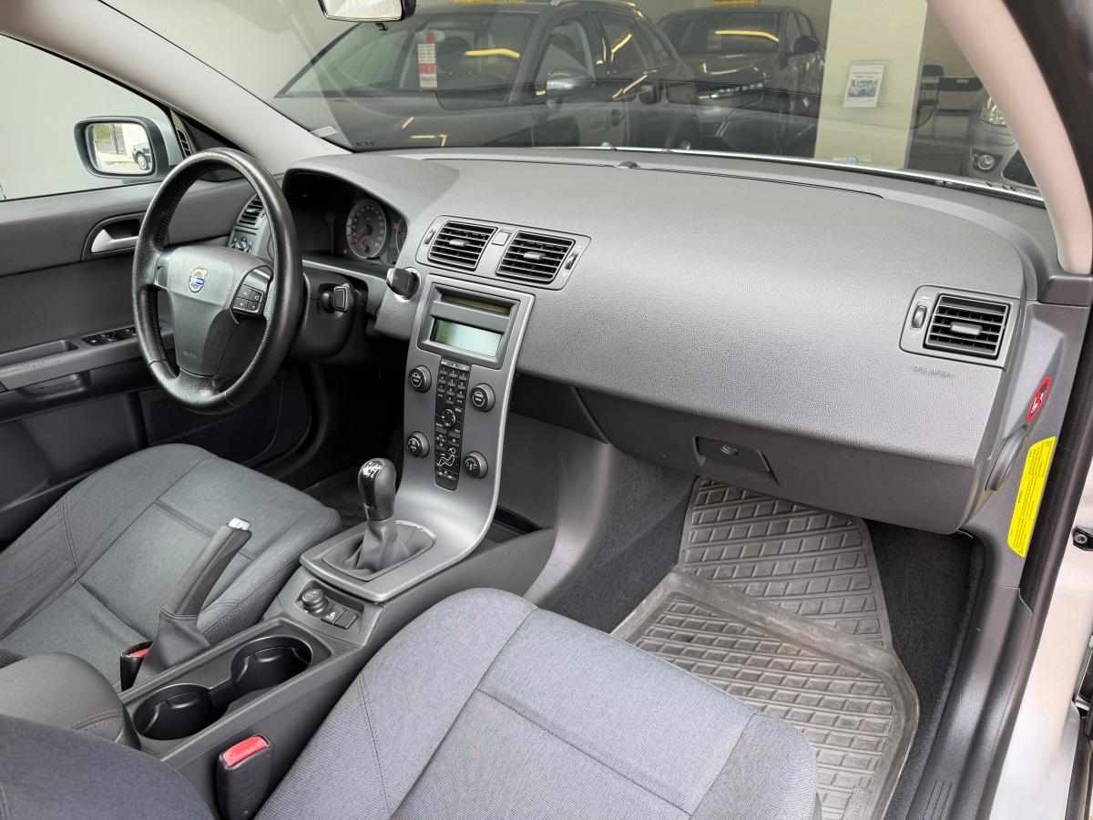 volvo-s40-2-0-d-2005-diesel-1997cc