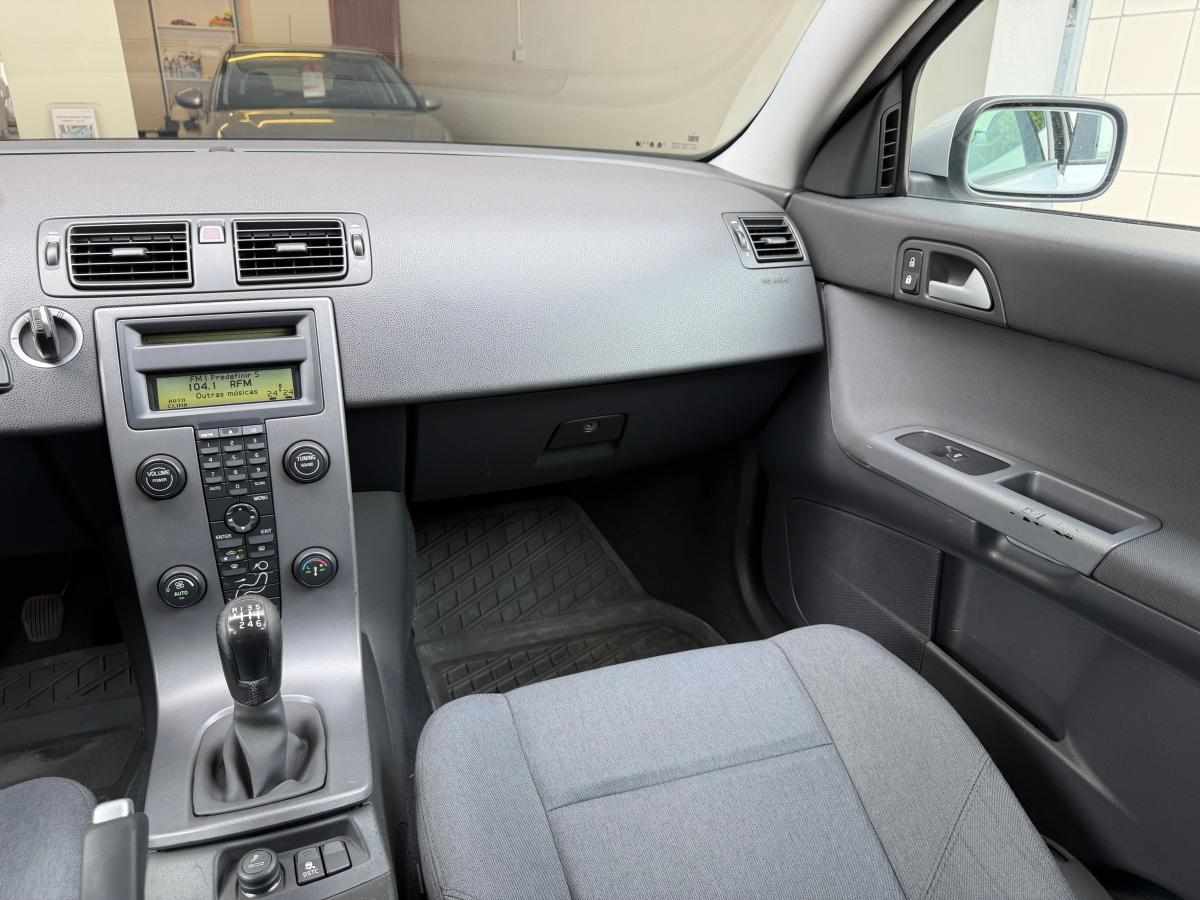 volvo-s40-2-0-d-2005-diesel-1997cc