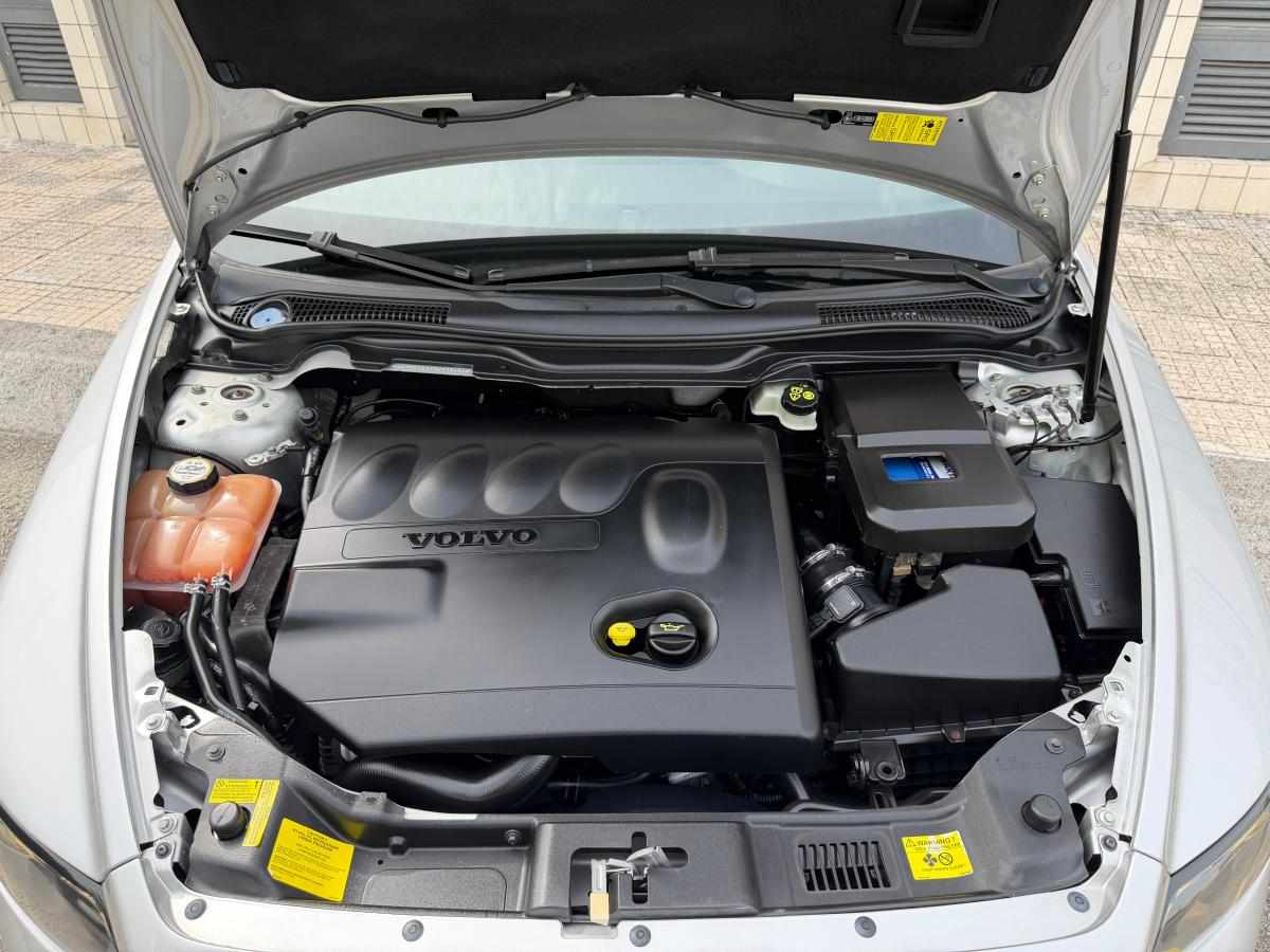 volvo-s40-2-0-d-2005-diesel-1997cc