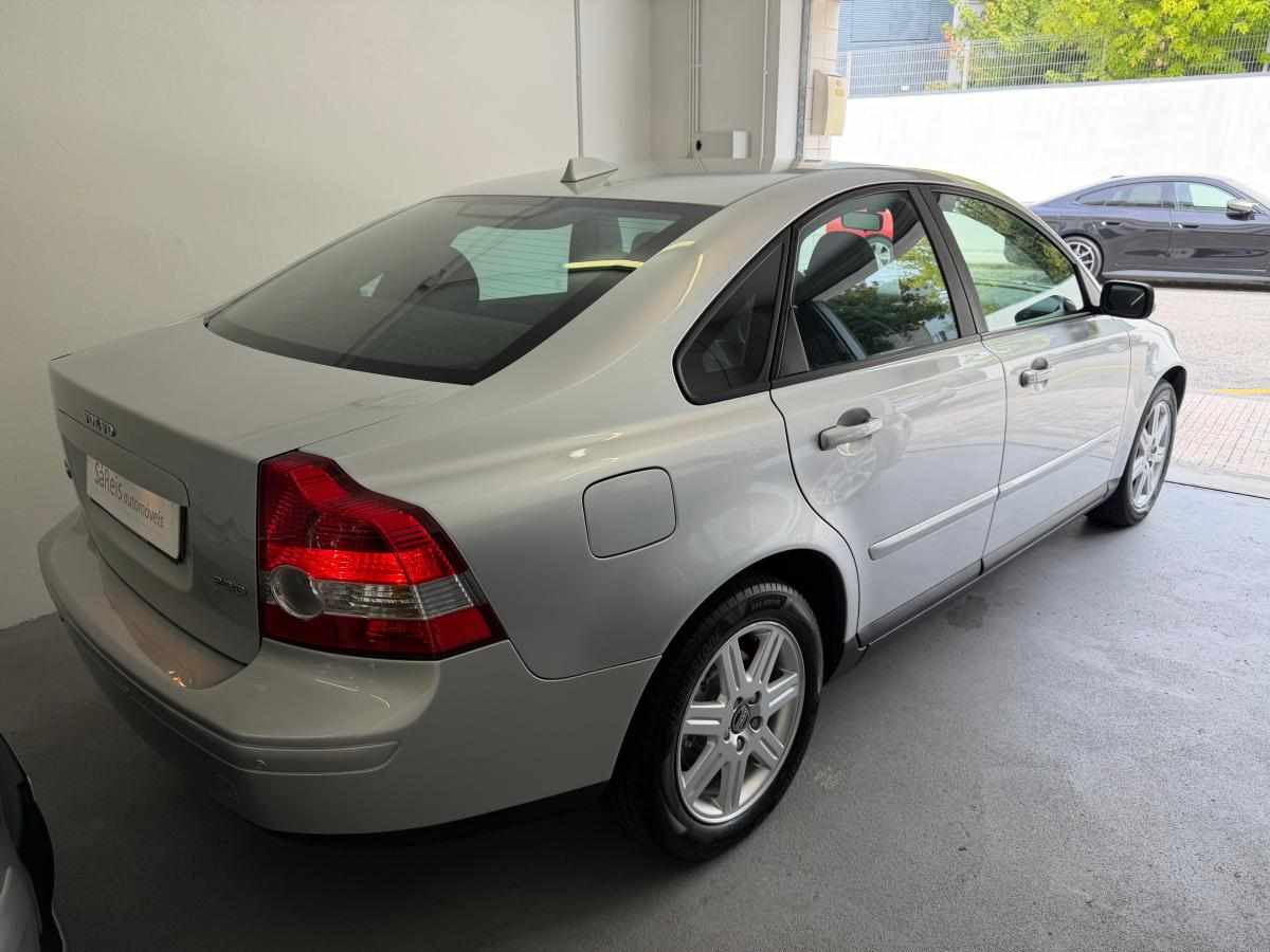 volvo-s40-2-0-d-2005-diesel-1997cc